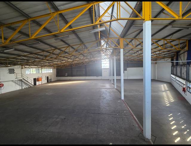 1,616M² WAREHOUSE TO LET IN GLEN ANIL
